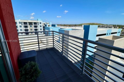 Copropriété à louer à Doral, Floride: 1 chambre, 62.06 m2 № 2029681 - photo 4