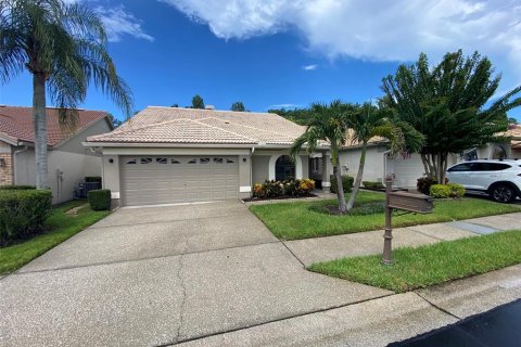 House in Palm Harbor, Florida 3 bedrooms, 196.4 sq.m. № 1856510 - photo 3