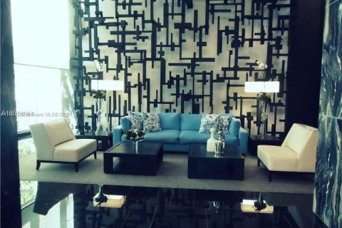 Apartment in Hallandale Beach, Florida 3 bedrooms, 145.95 sq.m. № 2018453 - photo 8