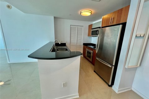 Copropriété à louer à Miami, Floride: 2 chambres, 93.46 m2 № 2026771 - photo 4