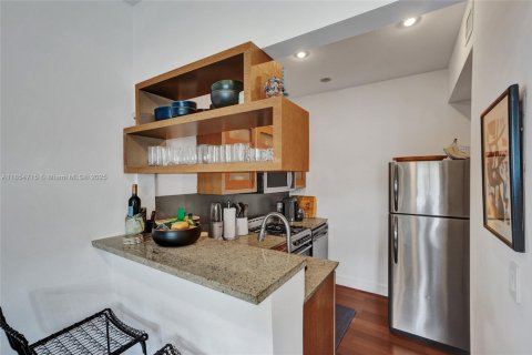 Купить кондоминиум в Майами-Бич, Флорида 1 спальня, 49.8м2, № 2014575 - фото 7