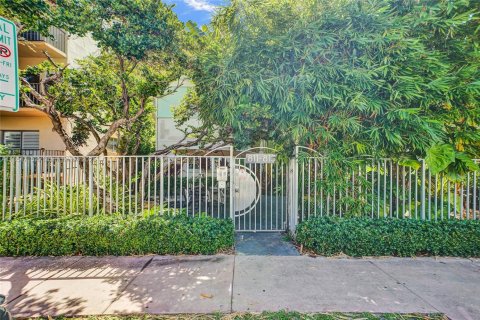 Купить кондоминиум в Майами-Бич, Флорида 1 спальня, 49.8м2, № 2014575 - фото 23