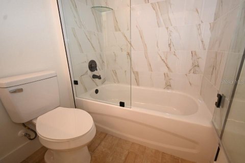Купить виллу или дом в Дейд-Сити, Флорида 10 комнат, 131.74м2, № 1685410 - фото 23