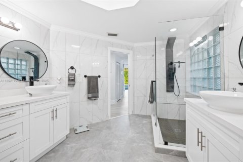 Casa en venta en Weston, Florida, 5 dormitorios, 242.2 m2 № 1875709 - foto 17