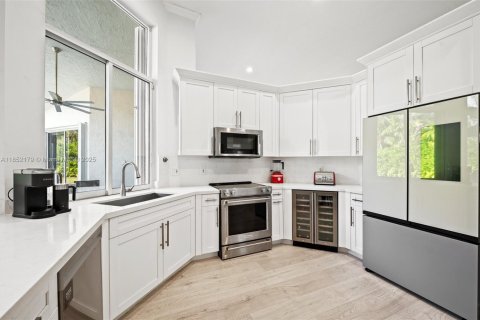 Casa en venta en Weston, Florida, 5 dormitorios, 242.2 m2 № 1875709 - foto 11