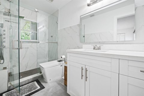 Casa en venta en Weston, Florida, 5 dormitorios, 242.2 m2 № 1875709 - foto 23