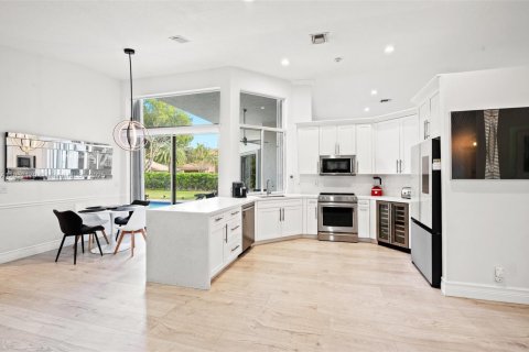 Casa en venta en Weston, Florida, 5 dormitorios, 242.2 m2 № 1875709 - foto 10