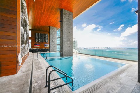 Кондоминиум с 2 спальнями в Майами, Флорида № 2004634