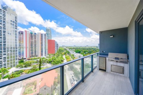 Снять в аренду кондоминиум в Майами, Флорида 2 спальни, 105.63м2, № 2004634 - фото 21