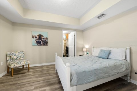 Condo in New Smyrna Beach, Florida, 2 bedrooms  № 2109284 - photo 25