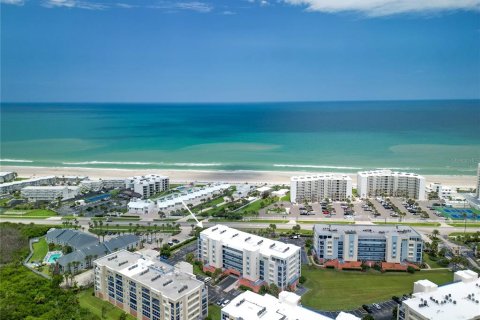 Condo in New Smyrna Beach, Florida, 2 bedrooms  № 2109284 - photo 2