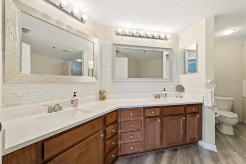 Condo in New Smyrna Beach, Florida, 2 bedrooms  № 2109284 - photo 21
