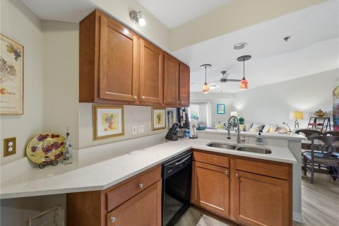 Condo in New Smyrna Beach, Florida, 2 bedrooms  № 2109284 - photo 12