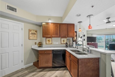 Condo in New Smyrna Beach, Florida, 2 bedrooms  № 2109284 - photo 11