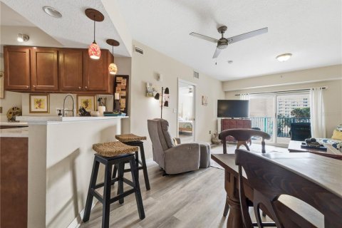 Condo in New Smyrna Beach, Florida, 2 bedrooms  № 2109284 - photo 7