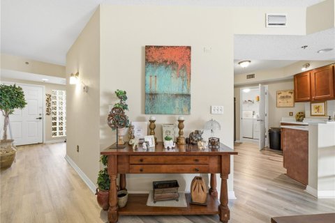 Condo in New Smyrna Beach, Florida, 2 bedrooms  № 2109284 - photo 5