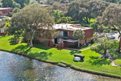 Купить таунхаус в Дейви, Флорида 3 спальни, 153.66м2, № 2009344 - фото 2