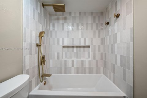 Купить таунхаус в Дейви, Флорида 3 спальни, 153.66м2, № 2009344 - фото 20