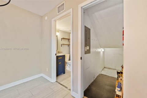 Купить таунхаус в Дейви, Флорида 3 спальни, 153.66м2, № 2009344 - фото 17