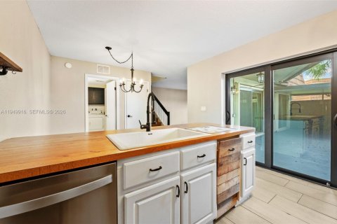 Купить таунхаус в Дейви, Флорида 3 спальни, 153.66м2, № 2009344 - фото 13