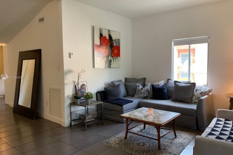 Immobilier commercial à vendre à Miami, Floride: 150.5 m2 № 1937867 - photo 5