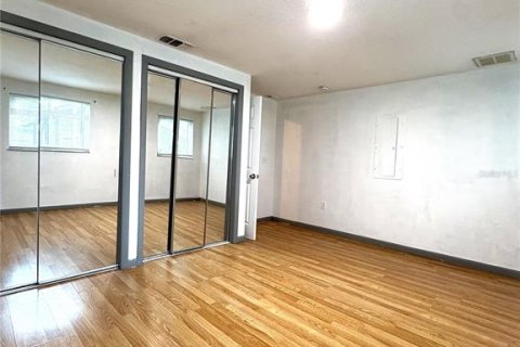 Appartement à louer à New Port Richey, Floride: 1 chambre, 269.04 m2 № 2412588 - photo 11
