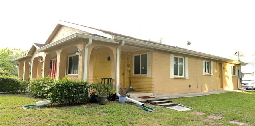 Appartement à New Port Richey, Floride 1 chambre, 269.04 m2 № 2412588