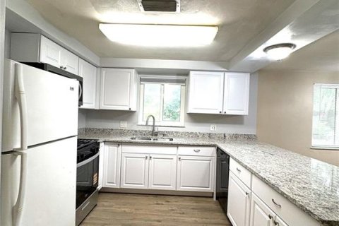 Appartement à louer à New Port Richey, Floride: 1 chambre, 269.04 m2 № 2412588 - photo 6