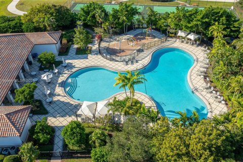 House in Cooper City, Florida 3 bedrooms, 195.47 sq.m. № 1750375 - photo 29
