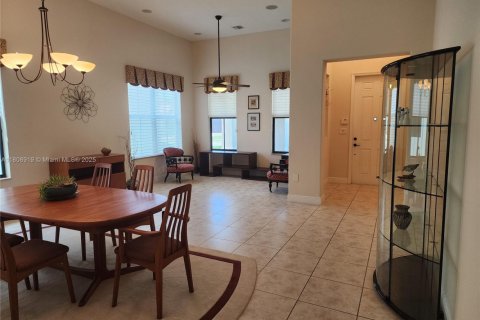 House in Cooper City, Florida 3 bedrooms, 195.47 sq.m. № 1750375 - photo 15