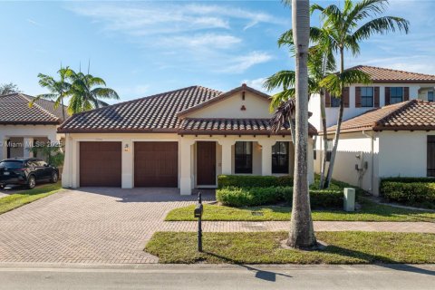 House in Cooper City, Florida 3 bedrooms, 195.47 sq.m. № 1750375 - photo 1