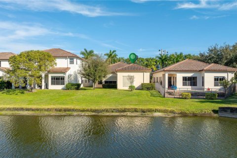 House in Cooper City, Florida 3 bedrooms, 195.47 sq.m. № 1750375 - photo 8