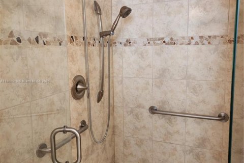 House in Cooper City, Florida 3 bedrooms, 195.47 sq.m. № 1750375 - photo 22