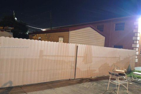 Villa ou maison à vendre à Hialeah, Floride: 3 chambres, 130.06 m2 № 1943583 - photo 21