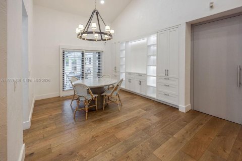 Купить виллу или дом в Майами, Флорида 4 спальни, 504.83м2, № 2067776 - фото 22
