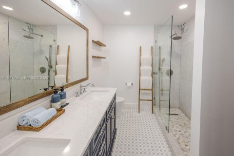 Купить виллу или дом в Майами, Флорида 4 спальни, 504.83м2, № 2067776 - фото 29