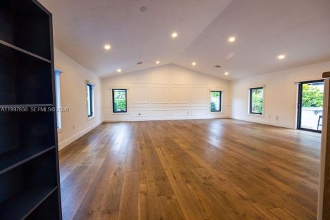 Купить виллу или дом в Майами, Флорида 4 спальни, 504.83м2, № 2067776 - фото 4