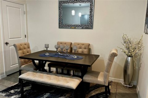 Adosado en alquiler en Apollo Beach, Florida, 3 dormitorios, 151.8 m2 № 1898693 - foto 4