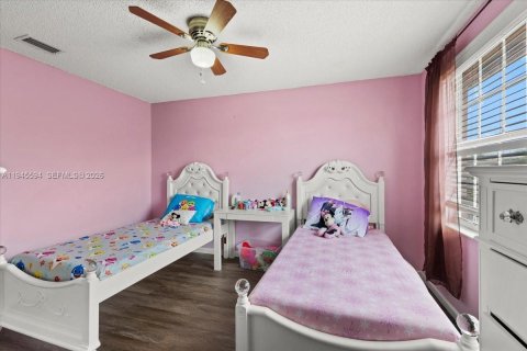 Casa en venta en Lauderhill, Florida, 3 dormitorios, 166.3 m2 № 2002010 - foto 24