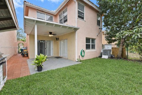 Casa en venta en Lauderhill, Florida, 3 dormitorios, 166.3 m2 № 2002010 - foto 26