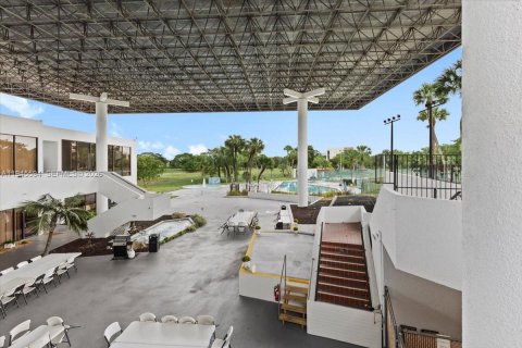 Casa en venta en Lauderhill, Florida, 3 dormitorios, 166.3 m2 № 2002010 - foto 29