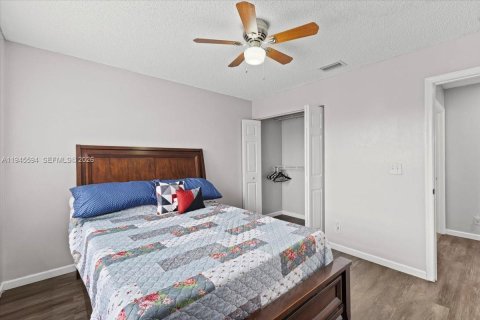Casa en venta en Lauderhill, Florida, 3 dormitorios, 166.3 m2 № 2002010 - foto 22