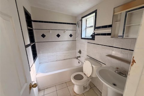 House in Belleview, Florida 2 bedrooms, 69.68 sq.m. № 2203916 - photo 7