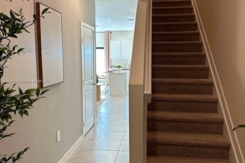 Townhouse in Florida City, Florida 3 bedrooms № 1956859 - photo 6