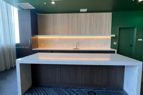 Condominio en venta en Miami, Florida, 32.52 m2 № 1969311 - foto 7
