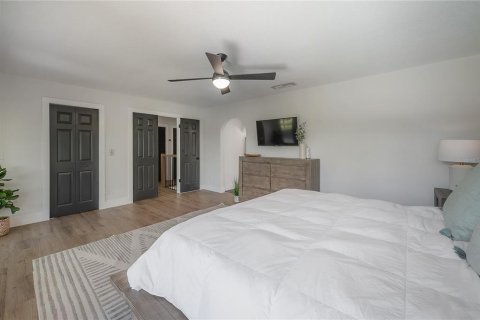 House in Tampa, Florida 4 bedrooms, 227.52 sq.m. № 1854532 - photo 18