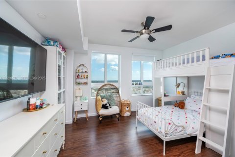 Condo in Miami, Florida, 2 bedrooms № 1989647 - photo 8