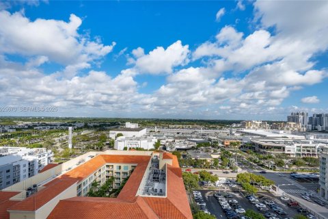 Condo in Miami, Florida, 2 bedrooms № 1989647 - photo 29