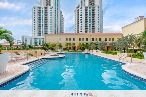 Condo in Miami, Florida, 2 bedrooms № 1989647 - photo 21