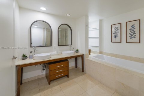 Condominio en venta en Miami, Florida, 2 dormitorios, 135.54 m2 № 1868111 - foto 14